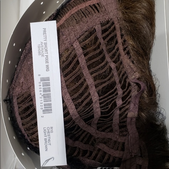 Pretty pixi short cut wig by hairdo - Picture 4 of 4